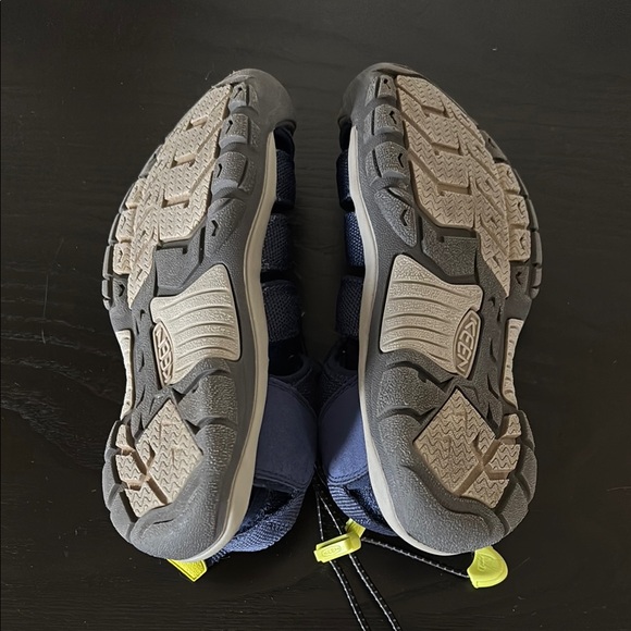 Keen Kids Newport Boundless Sandals, Size 2 - Picture 2 of 4